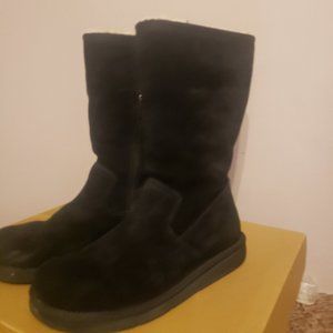 Ugg black fairfax boots, Final price